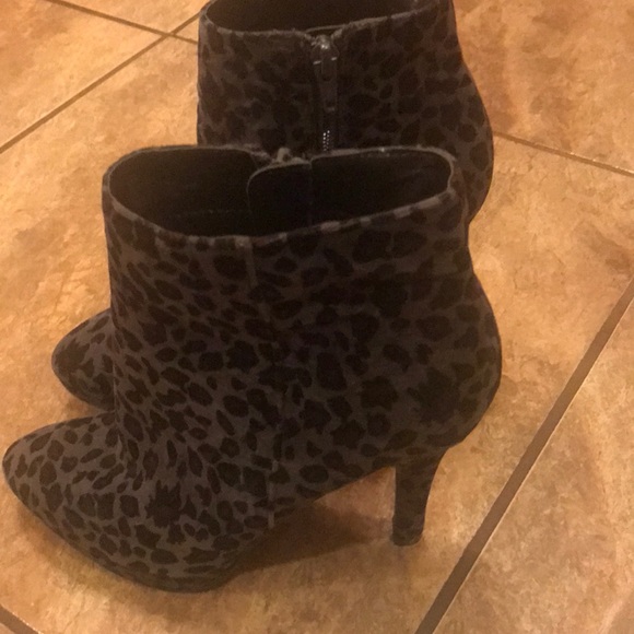 Shoes - Picture 2 of 2